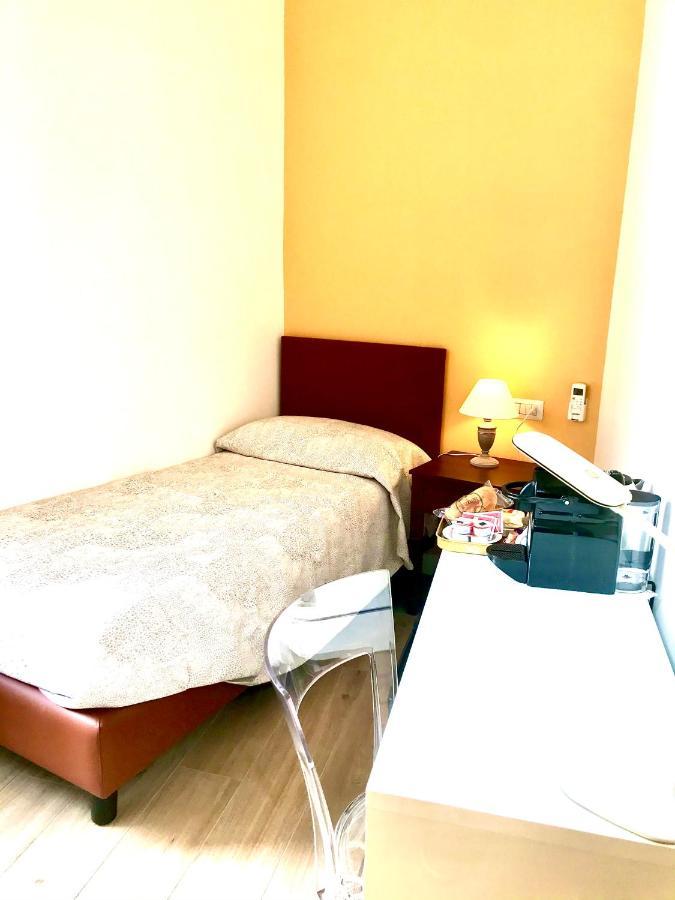 Bed and Breakfast Agora Singola Con Bagno Privato Adiacente Неаполь Экстерьер фото
